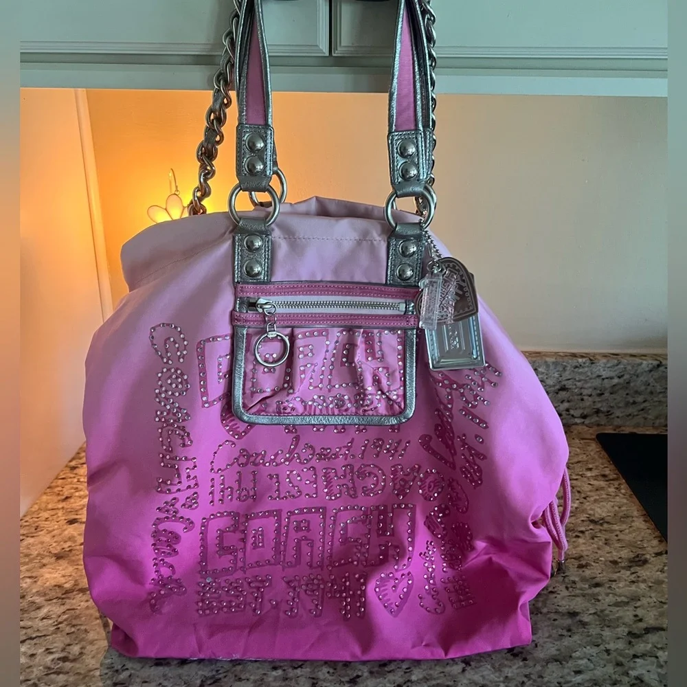 Pink Poppy Ombre Shoulder Bag with Silver Hardware - Picture 2 of 11